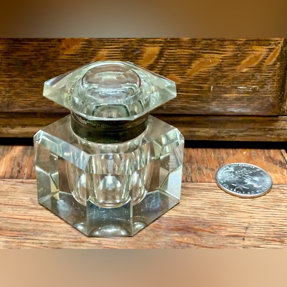 Late 19th Century Antique Metal Cuff Crystal Cut Glass Victorian Era Ink Well - Picture 16 of 16